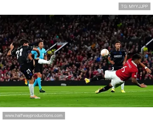 马奎尔称林德洛夫应获更多认可